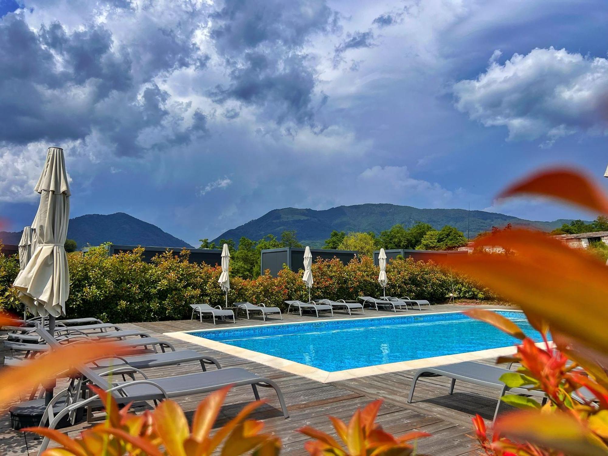 Hotel Flandra Glamping Corbeni Exterior foto